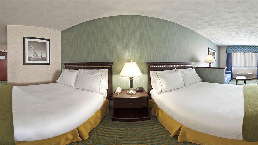 Holiday Inn Express & Suites Smithfield - Providence By Ihg Eksteriør billede